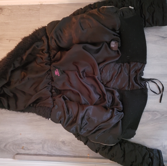 Bebe 2b jacket - Picture 3 of 3